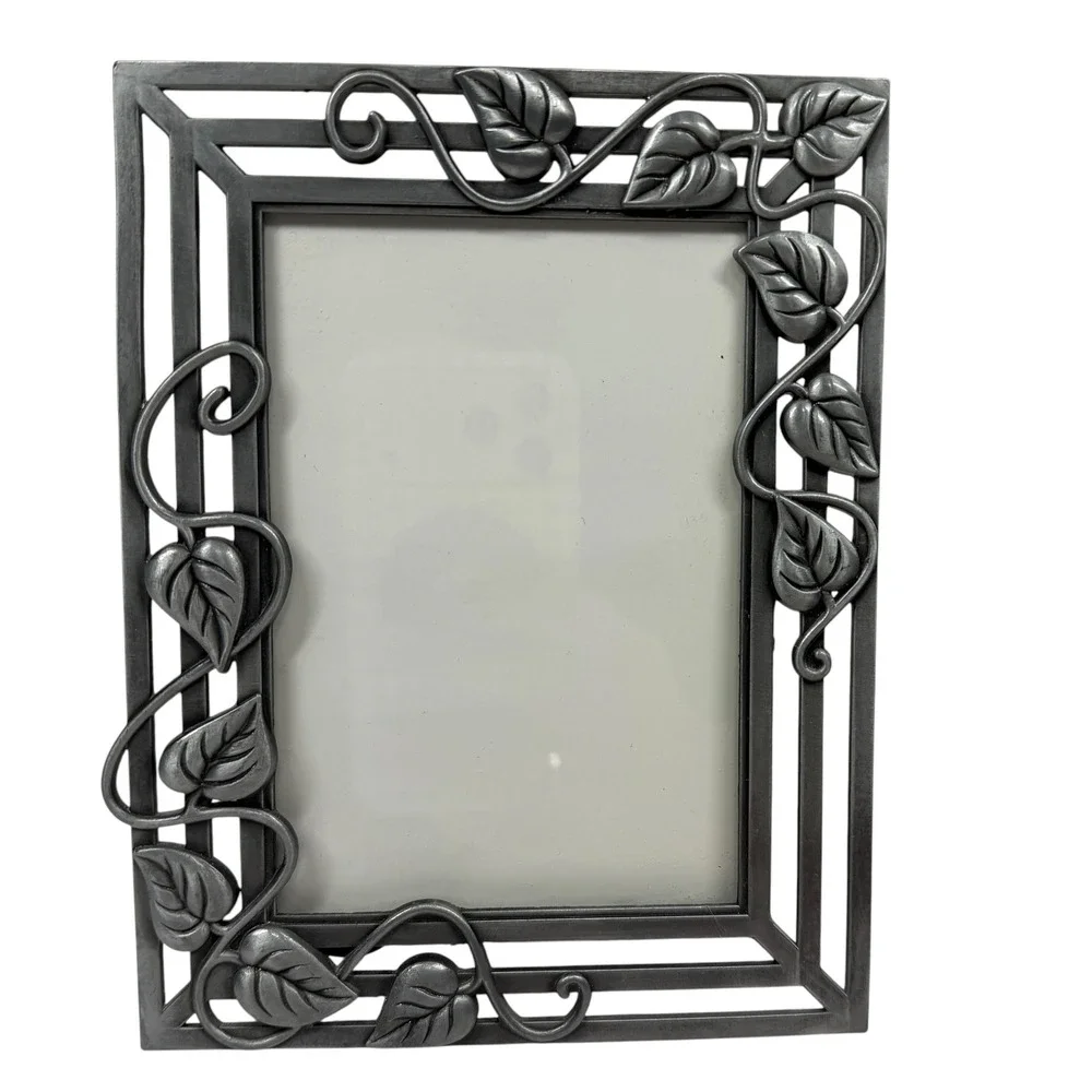 Connoisseur Pewter Metal Leaf Vine Picture Frames Set of 3 Botanical 4x6 Table